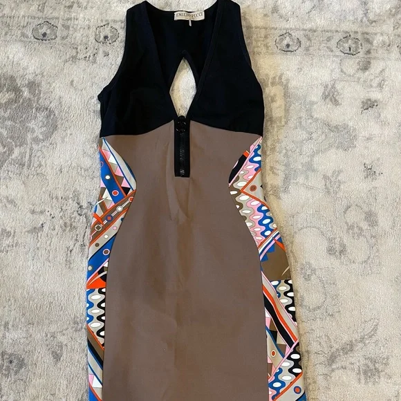 Emilio Pucci Body Con Dress - Picture 1 of 2